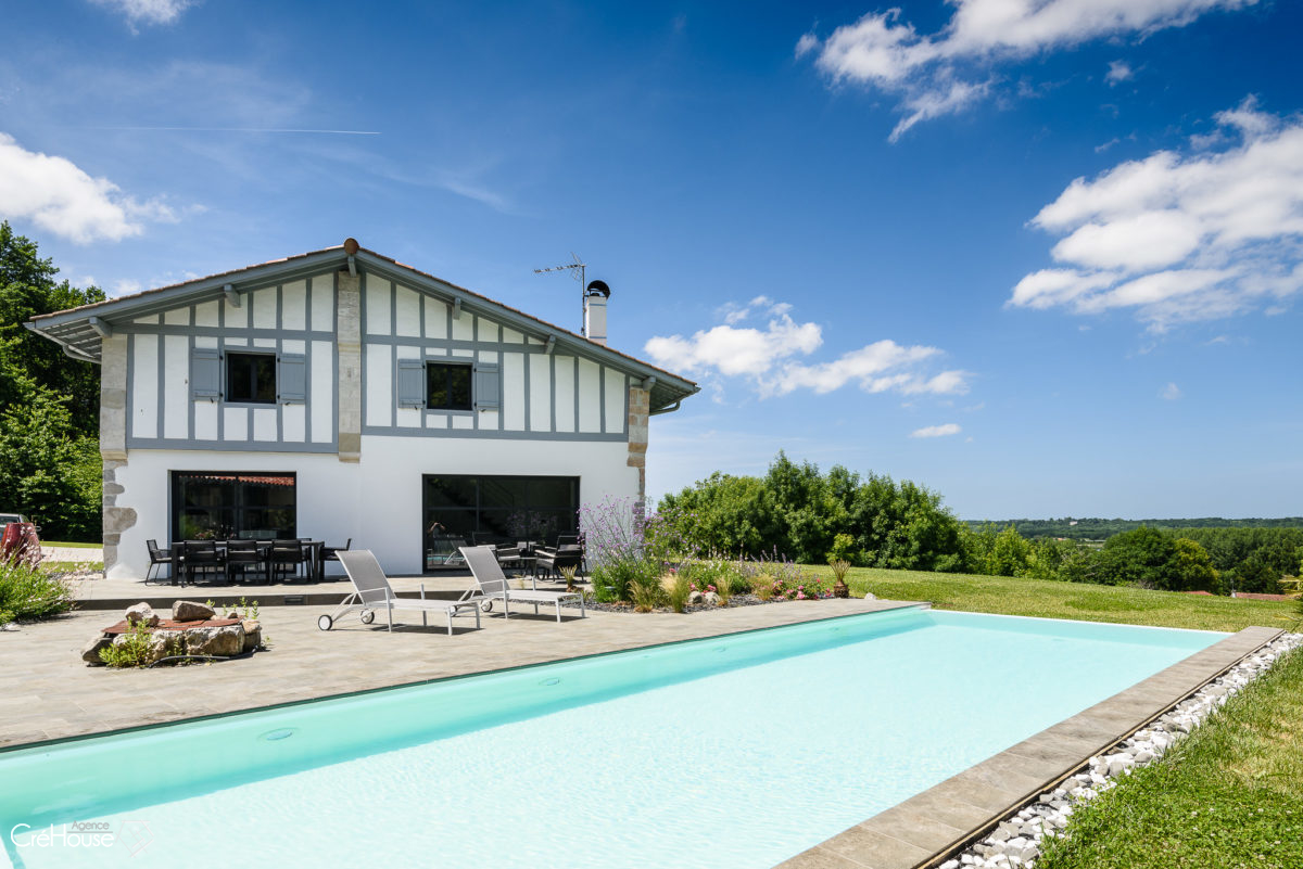 Ferme Basque Agence CréHouse - Rénovation complète d'une ferme basque