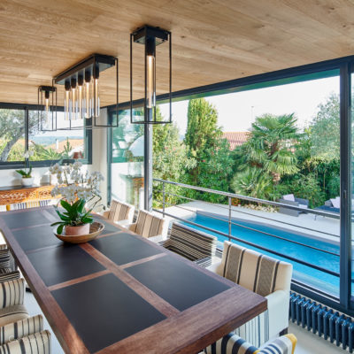 Rénovation et création d'une salle à manger avec vue sur la piscine