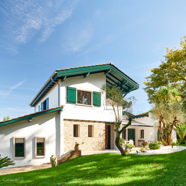 Rénovation extérieure d'une maison à Lahonce au Pays Basque