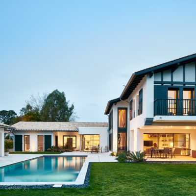 Réalisation d'une maison individuelle avec piscine à Arcangues au Pays Basque - Photo de nuit 4